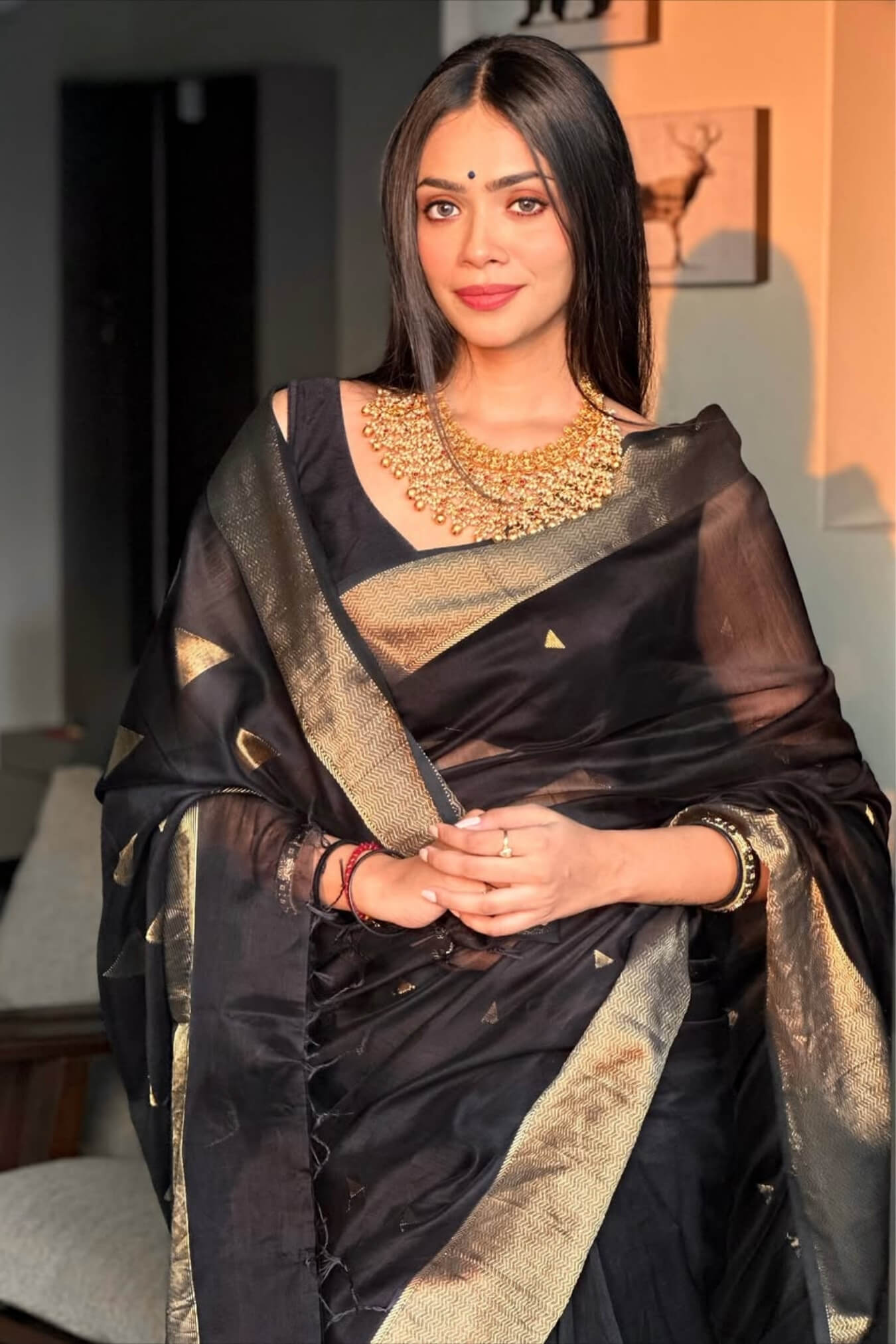 Pulsating Black Linen Silk Saree With Improbable Blouse Piece