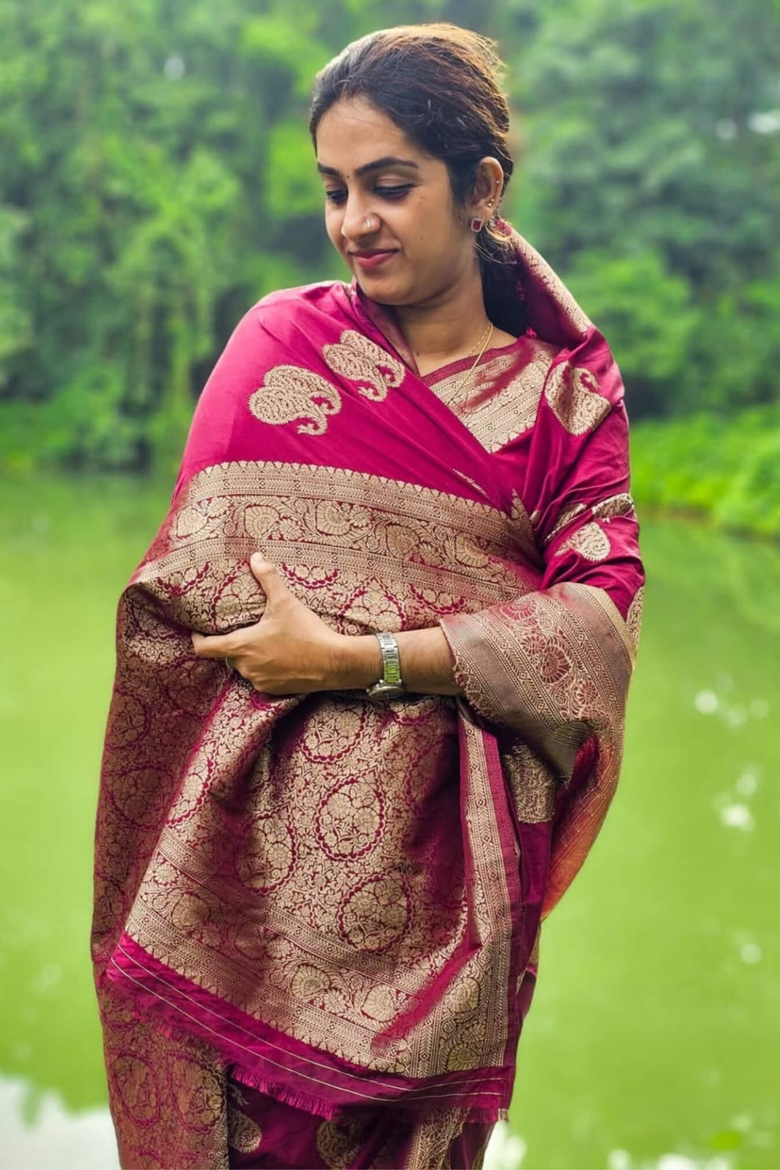 Magnificat Dark Pink Soft Silk Saree With Tremendous Blouse Piece