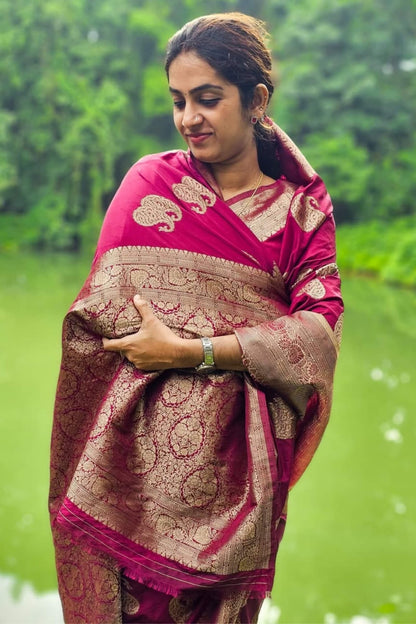 Magnificat Dark Pink Soft Silk Saree With Tremendous Blouse Piece