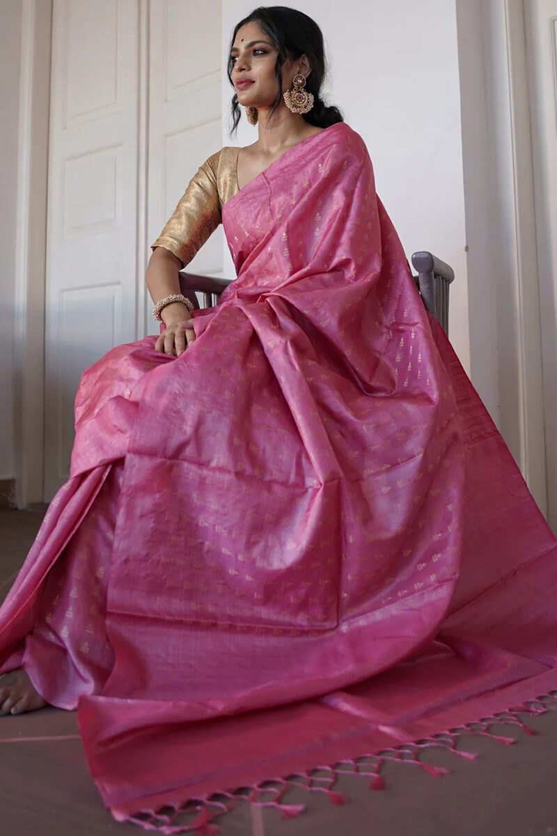 Gossamer Pink Soft Silk Saree With Blooming Blouse Piece