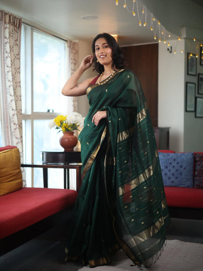 Glorious Dark Green Cotton Silk Saree With Proficient Blouse Piece
