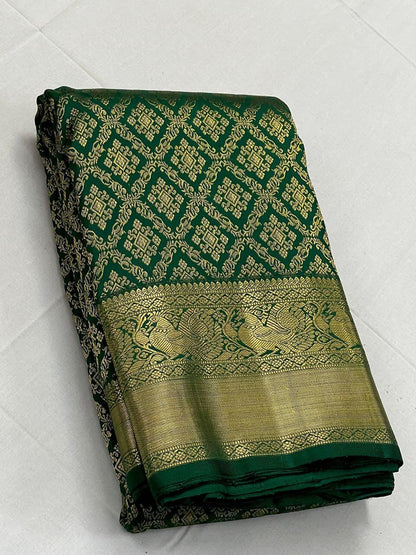 Charismatic Dark Green Soft Silk Saree With Redolent Blouse Piece