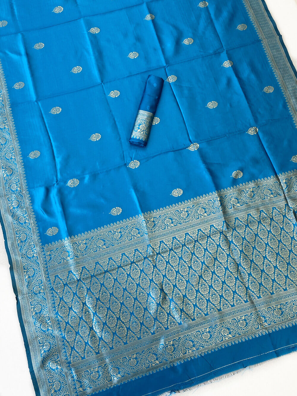 Unequalled Firozi Soft Silk Saree With Capricious Blouse Piece