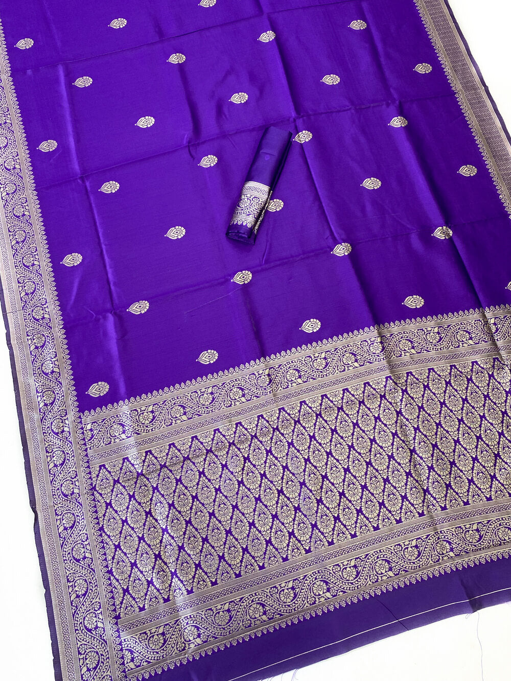 Splendorous Purple Soft Silk Saree With Elegant Blouse Piece