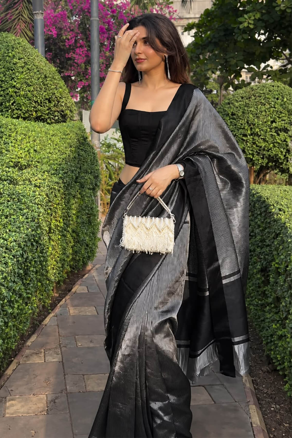 Scintillating Black Soft Silk Saree With Cynosure Blouse Piece