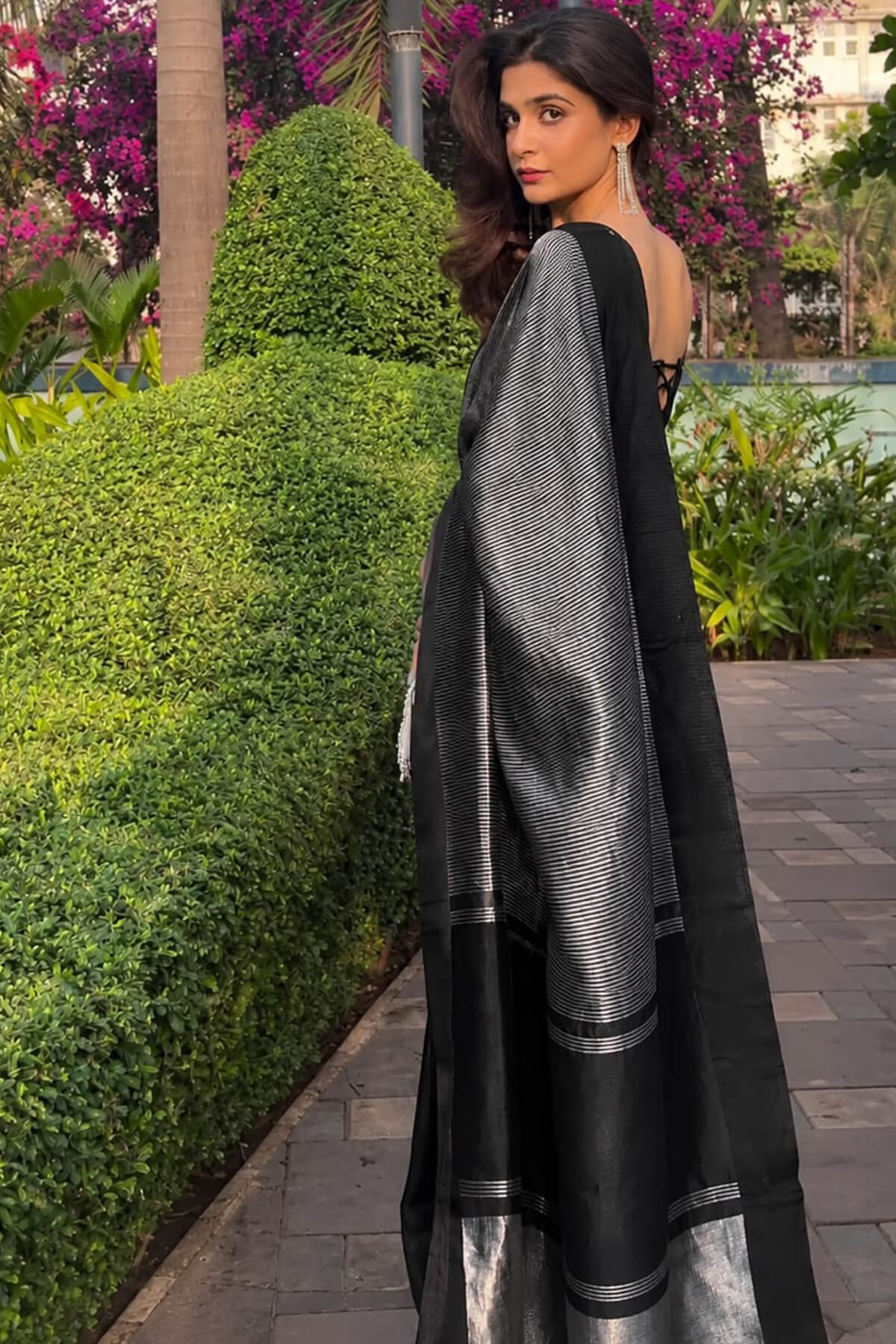 Scintillating Black Soft Silk Saree With Cynosure Blouse Piece