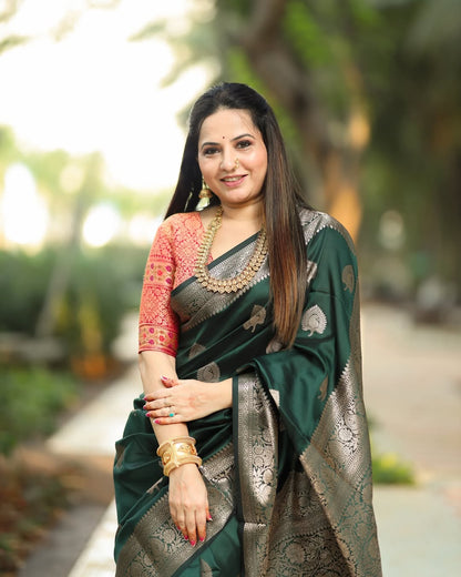Tremendous Dark Green Soft Silk Saree With Stunning Blouse Piece