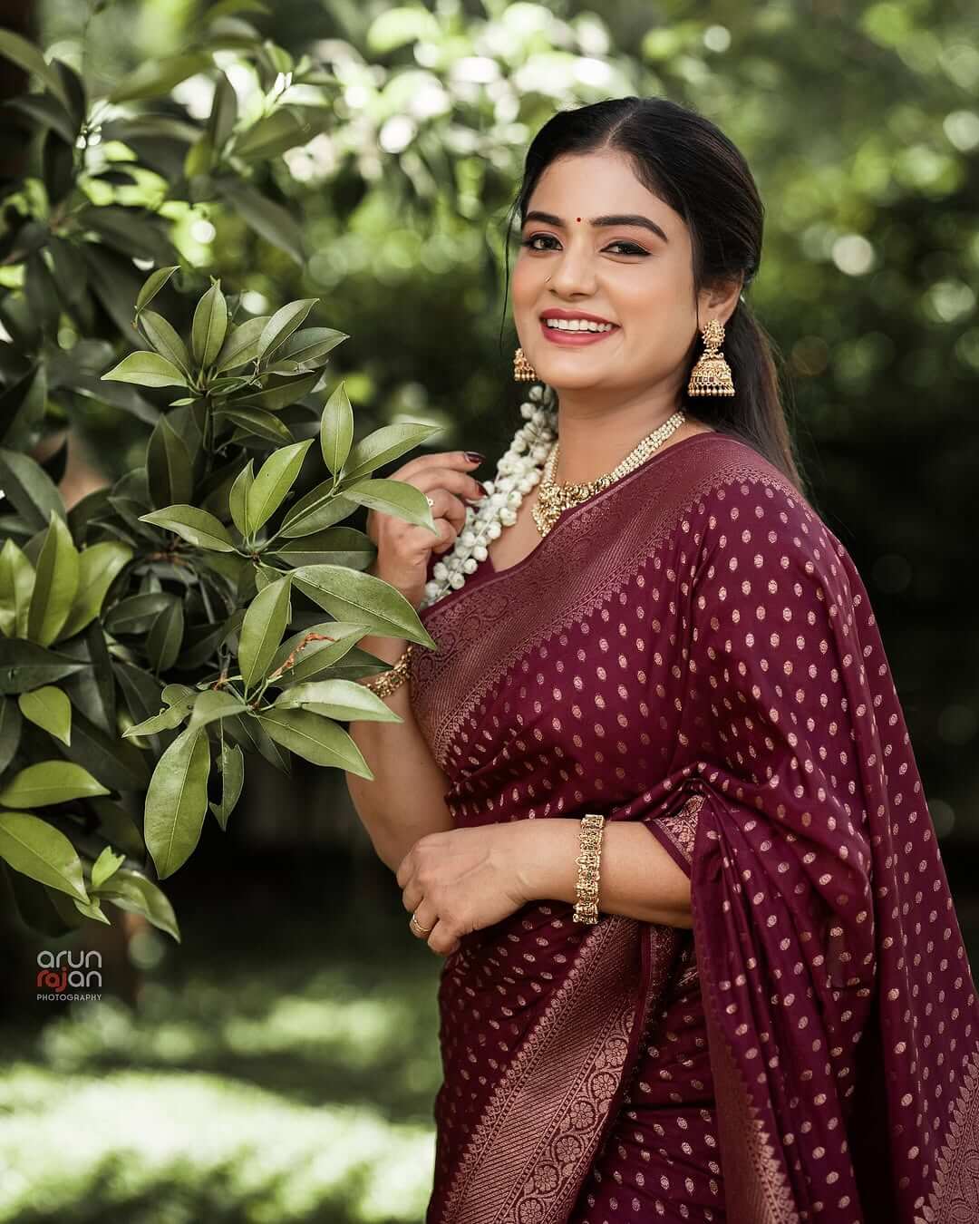 Adorable Wine Soft Silk Saree With Gratifying Blouse Piece