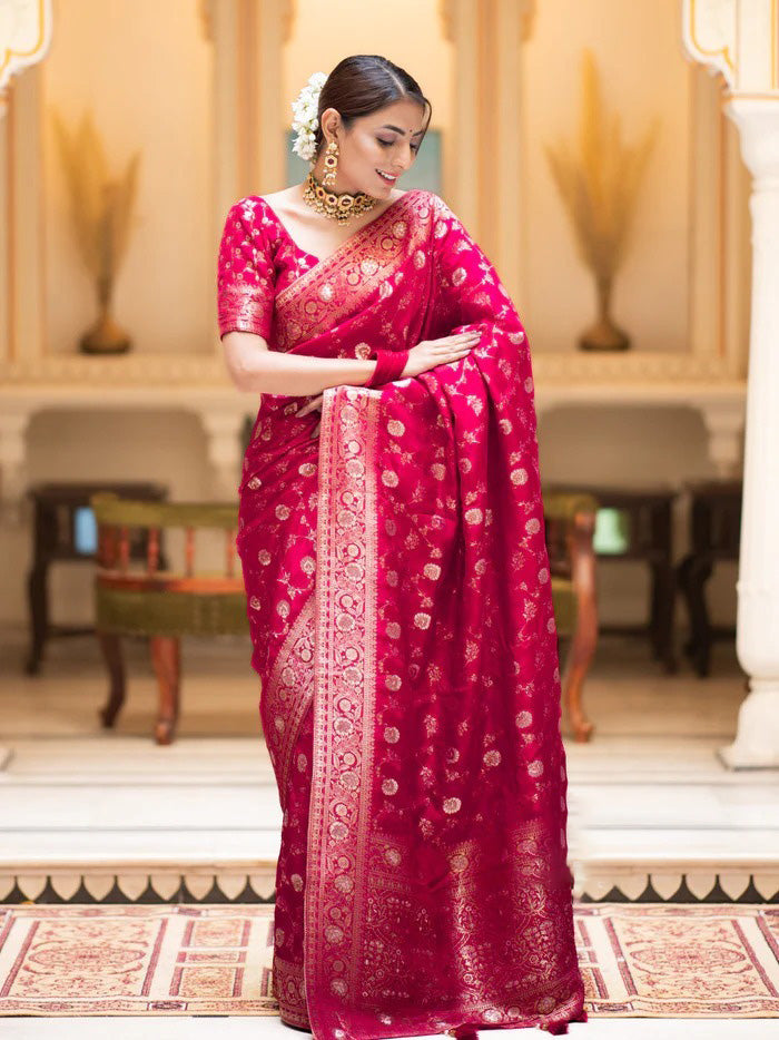 Glowing Dark Pink Soft Silk Saree With Gratifying Blouse Piece