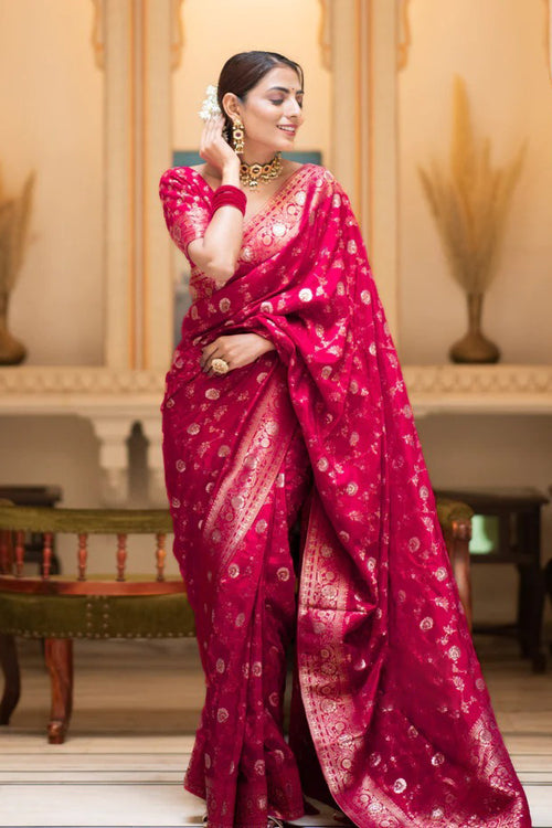 Load image into Gallery viewer, Glowing Dark Pink Soft Silk Saree With Gratifying Blouse Piece
