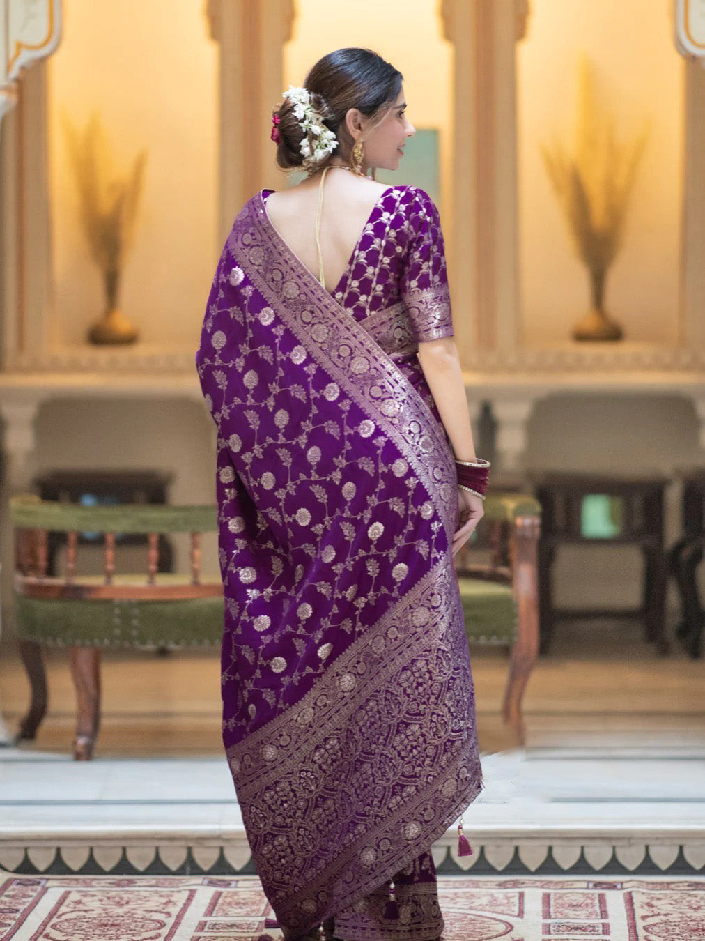 Adorning Purple Soft Silk Saree With Deserving Blouse Piece