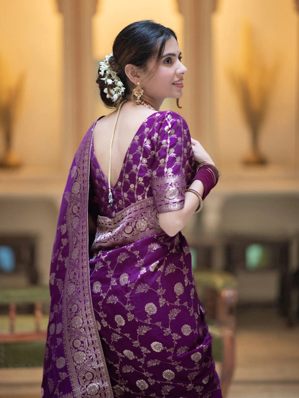 Adorning Purple Soft Silk Saree With Deserving Blouse Piece