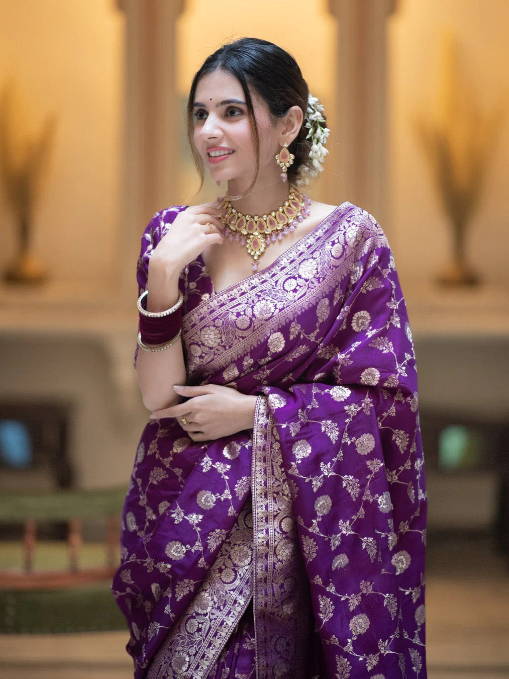 Adorning Purple Soft Silk Saree With Deserving Blouse Piece