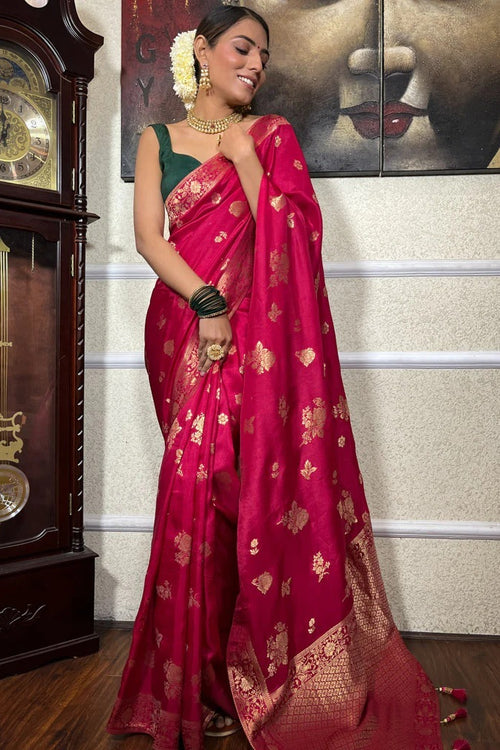 Load image into Gallery viewer, Outstanding Dark Pink Soft Silk Saree With Breathtaking Blouse Piece
