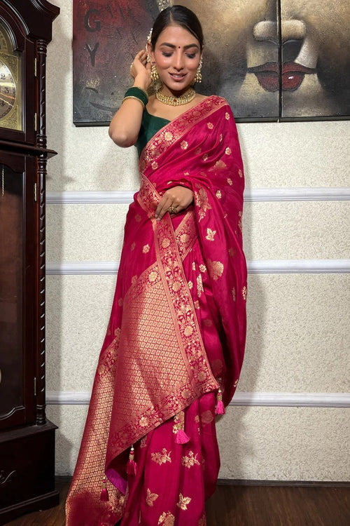 Load image into Gallery viewer, Outstanding Dark Pink Soft Silk Saree With Breathtaking Blouse Piece
