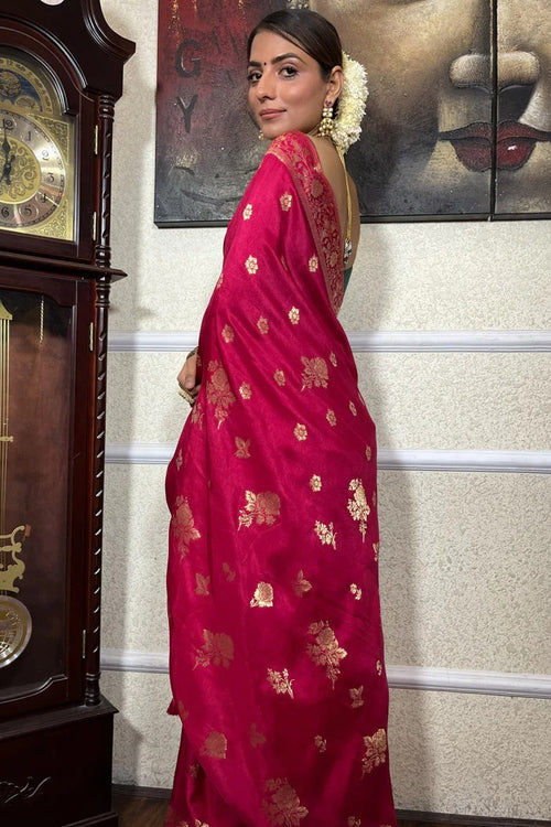 Load image into Gallery viewer, Outstanding Dark Pink Soft Silk Saree With Breathtaking Blouse Piece
