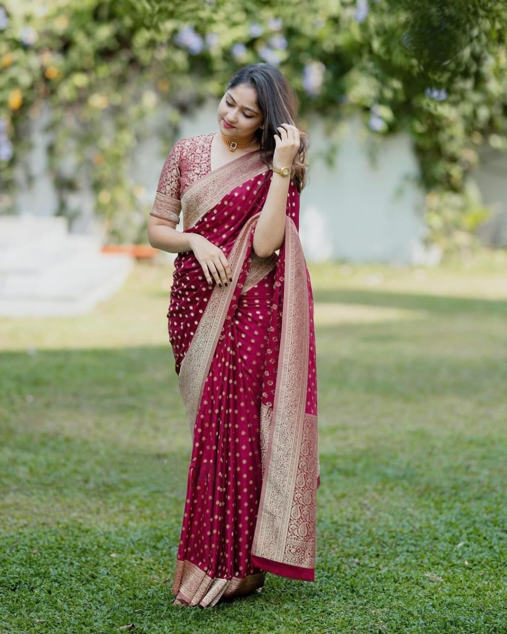 Gossamer Maroon Soft Silk Saree With Mellifluous Blouse Piece