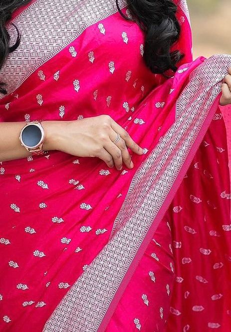 Load image into Gallery viewer, Cynosure Dark Pink Cotton Silk Saree With Dissemble Blouse Piece
