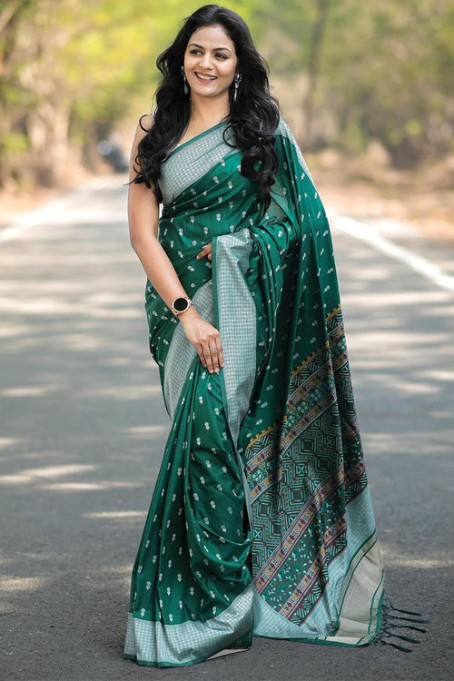 Load image into Gallery viewer, Petrichor Green Cotton Silk Saree With Woebegone Blouse Piece
