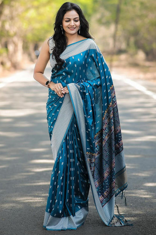 Load image into Gallery viewer, Adoring Teal Blue Cotton Silk Saree With Divine Blouse Piece
