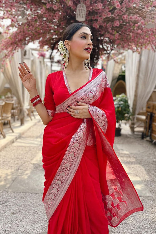 Load image into Gallery viewer, Stylish Red Soft Silk Saree With Hypnotic Blouse Piece
