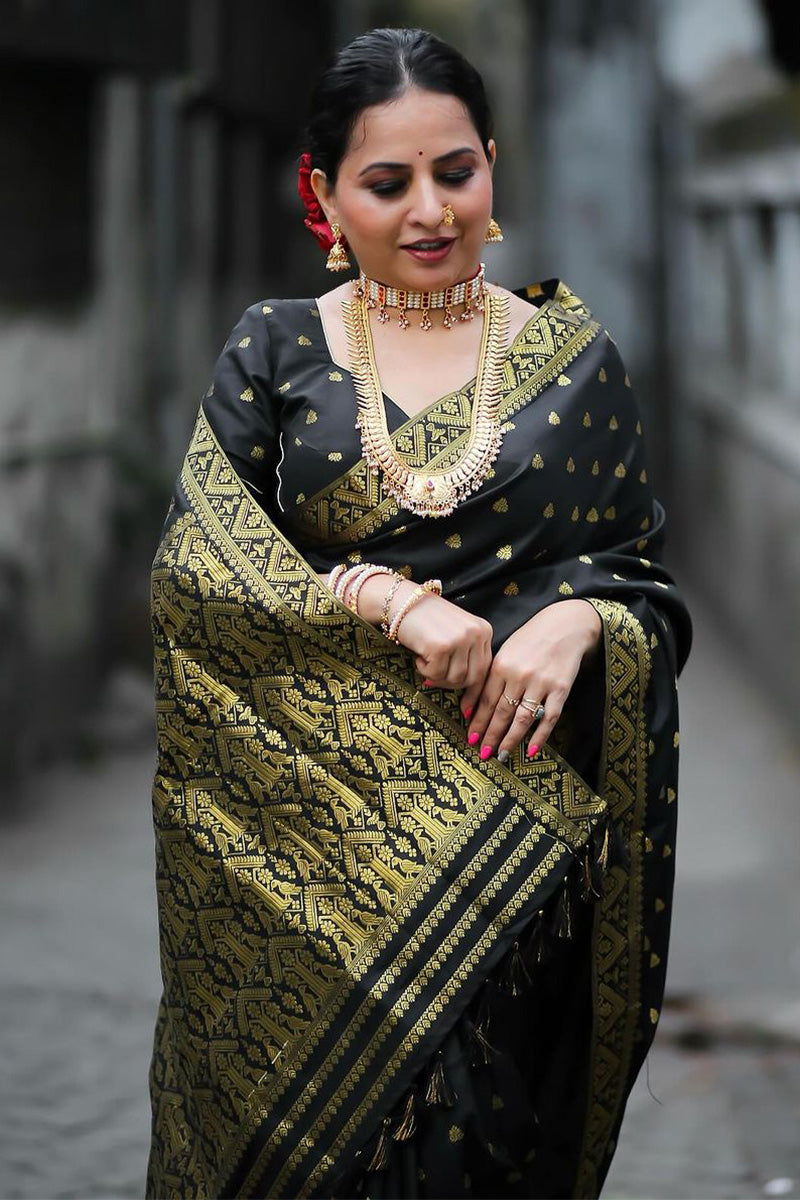 Unique Black Soft Silk Saree With Flaunt Blouse Piece