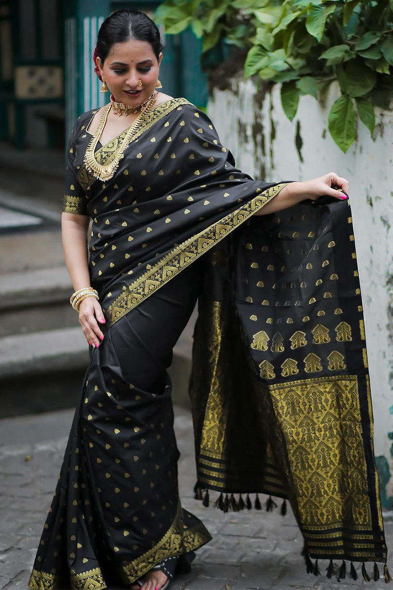 Unique Black Soft Silk Saree With Flaunt Blouse Piece