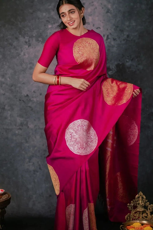 Load image into Gallery viewer, Glowing Dark Pink Soft Silk Saree With Attractive Blouse Piece
