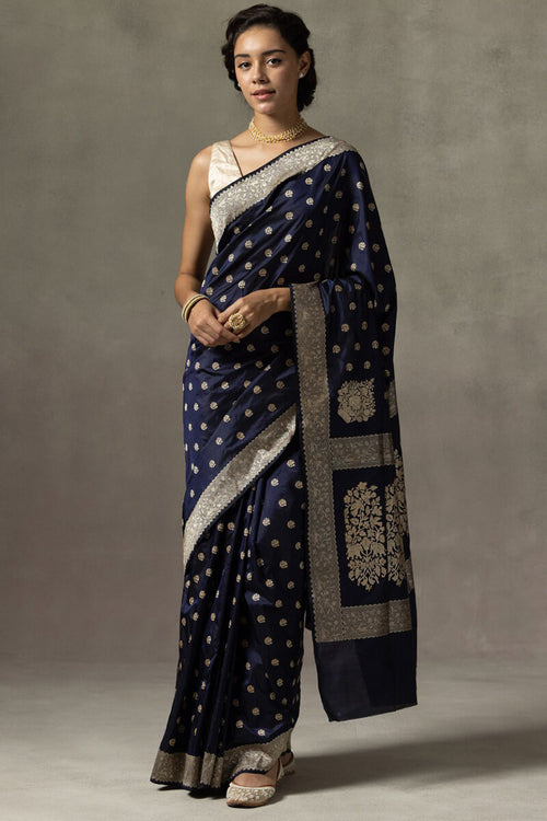 Load image into Gallery viewer, Lissome Navy Blue Soft Silk Saree With Engaging Blouse Pieced
