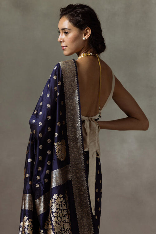 Load image into Gallery viewer, Lissome Navy Blue Soft Silk Saree With Engaging Blouse Piece
