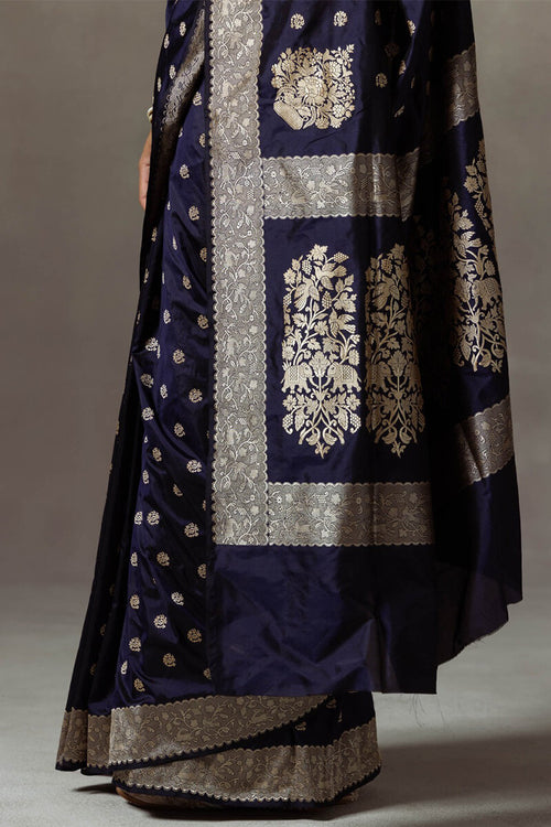 Load image into Gallery viewer, Lissome Navy Blue Soft Silk Saree With Engaging Blouse Piece
