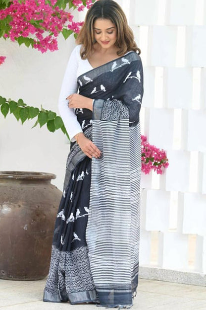 Alluring Black Cotton Silk Saree With Deserving Blouse Piece