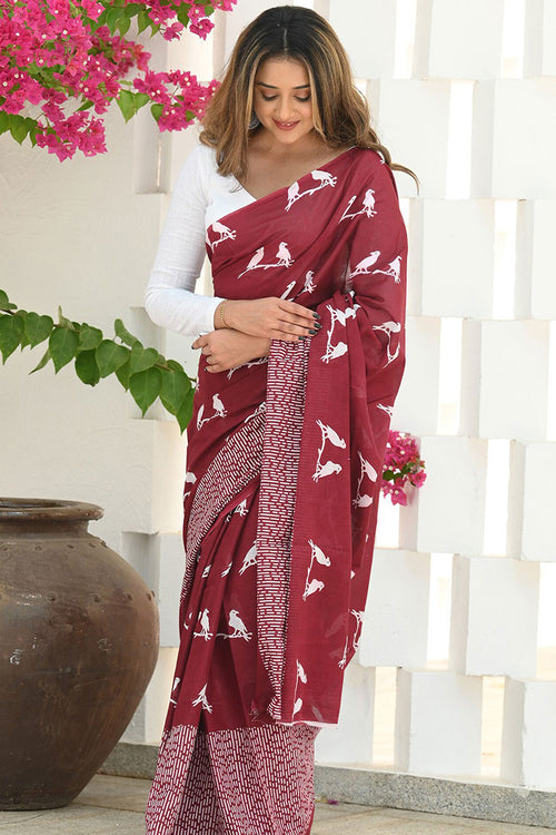 Load image into Gallery viewer, Flattering Maroon Cotton Silk Saree With Innovative Blouse Piece
