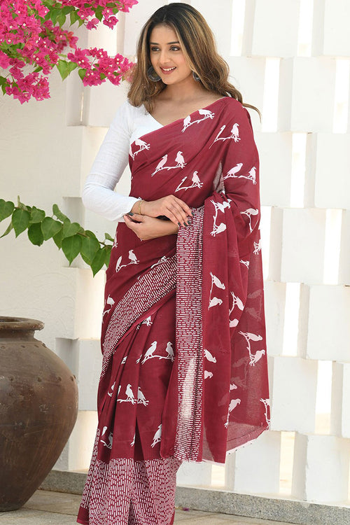 Load image into Gallery viewer, Flattering Maroon Cotton Silk Saree With Innovative Blouse Piece
