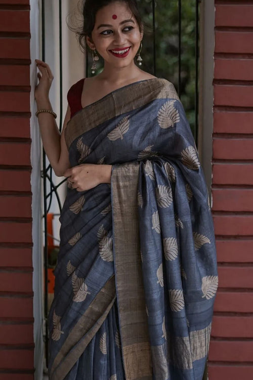 Load image into Gallery viewer, Snappy Grey Linen Silk Saree With Pulsating Blouse Piece
