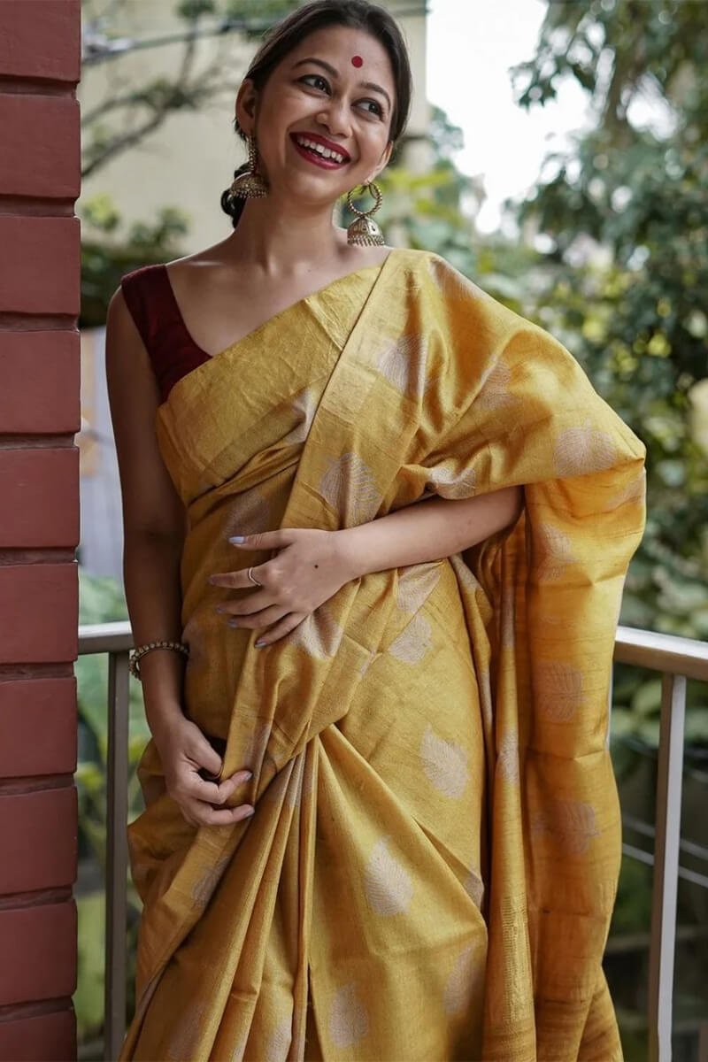 Exquisite Mustard Linen Silk Saree With Transcendent Blouse Piece