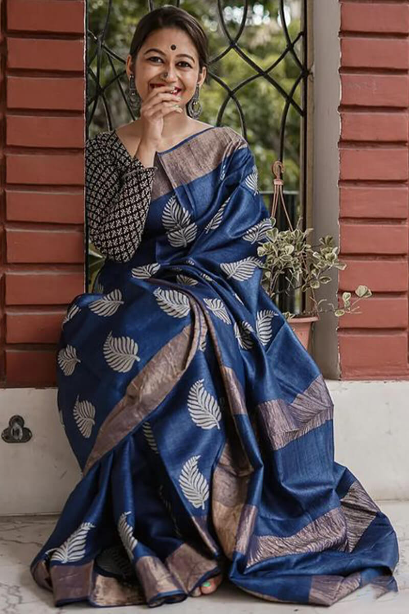 Devastating Navy Blue Linen Silk Saree With Nemesis Blouse Piece