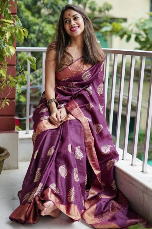 Load image into Gallery viewer, Snazzy Purple Linen Silk Saree With Imaginative Blouse Piece
