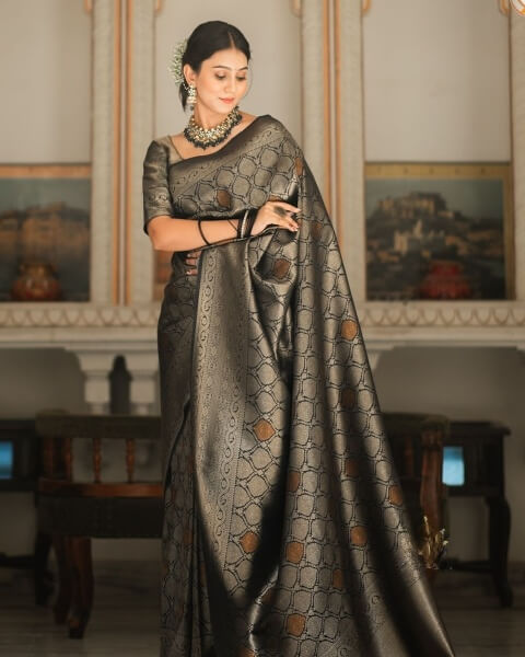 Load image into Gallery viewer, Sumptuous Black Soft Silk Saree With Imbrication Blouse Piece
