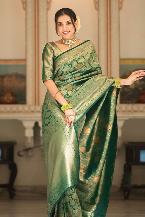 Load image into Gallery viewer, Prominent Green Soft Silk Saree With Captivating Blouse Piece
