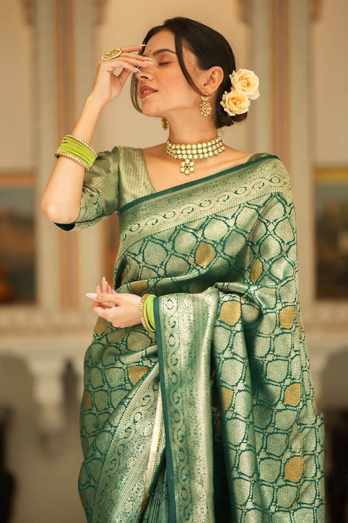 Load image into Gallery viewer, Prominent Green Soft Silk Saree With Captivating Blouse Piece
