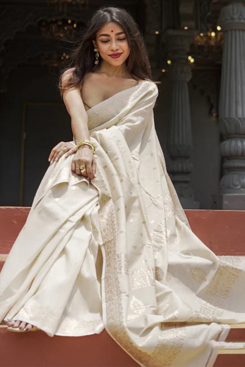 Stunning Beige Linen Silk Saree With Lovely Blouse Piece