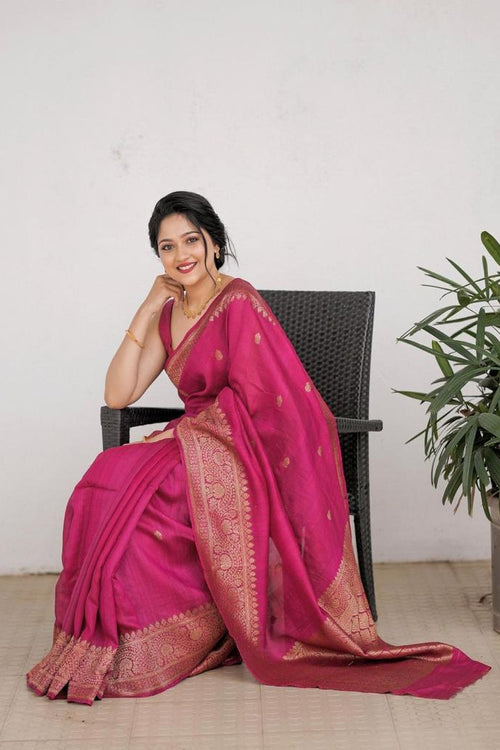 Load image into Gallery viewer, Delectable Dark Pink Soft Silk Saree With Gratifying Blouse Piece
