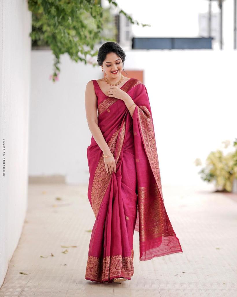 Delectable Dark Pink Soft Silk Saree With Gratifying Blouse Piece
