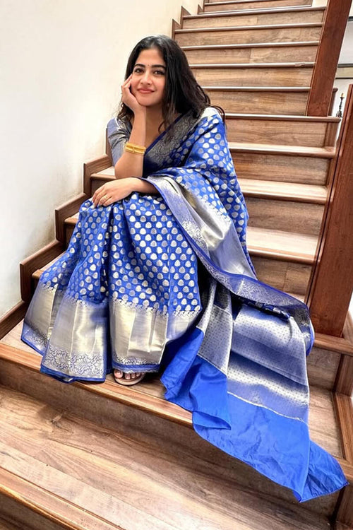 Load image into Gallery viewer, Dissemble Royal Blue Soft Silk Saree With Lagniappe Blouse Piece
