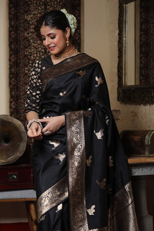 Load image into Gallery viewer, Desuetude Black Soft Silk Saree With Epiphany Blouse Piece
