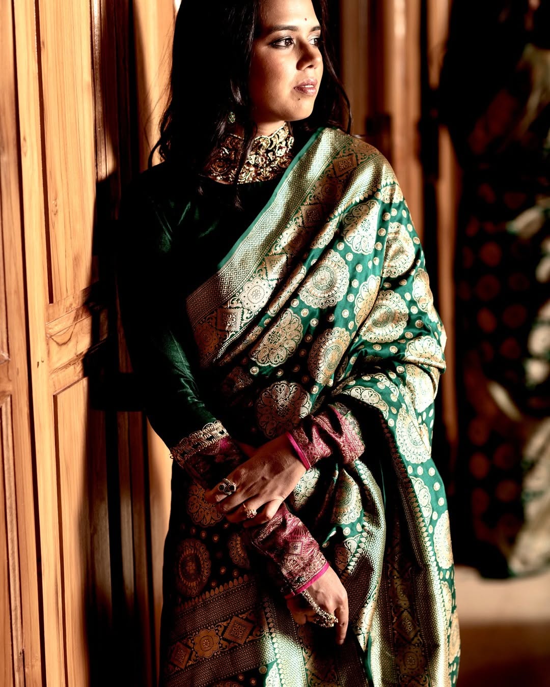 Mesmerising Dark Green Soft Silk Saree With Elegant Blouse Piece