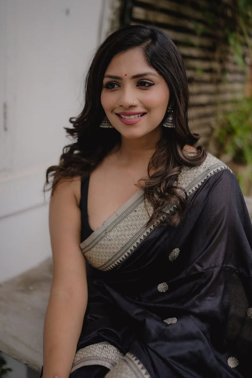 Load image into Gallery viewer, Assemblage Black Soft Silk Saree With Ebullience Blouse Piece
