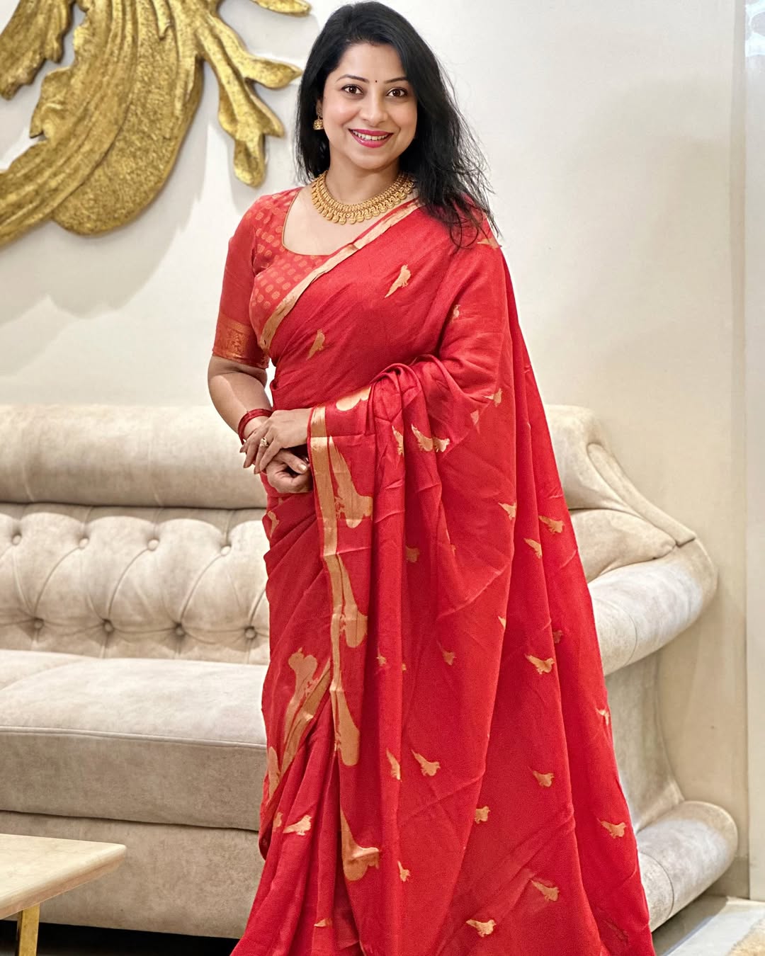 Prodigal Red Soft Silk Saree With Energetic Blouse Piece