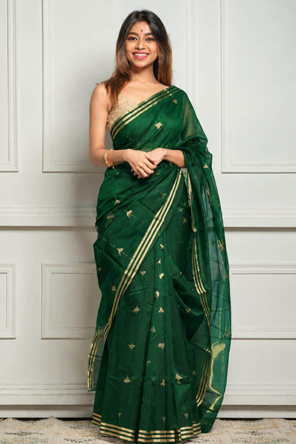 Luxuriant Green Cotton Silk Saree With Arresting Blouse Piece